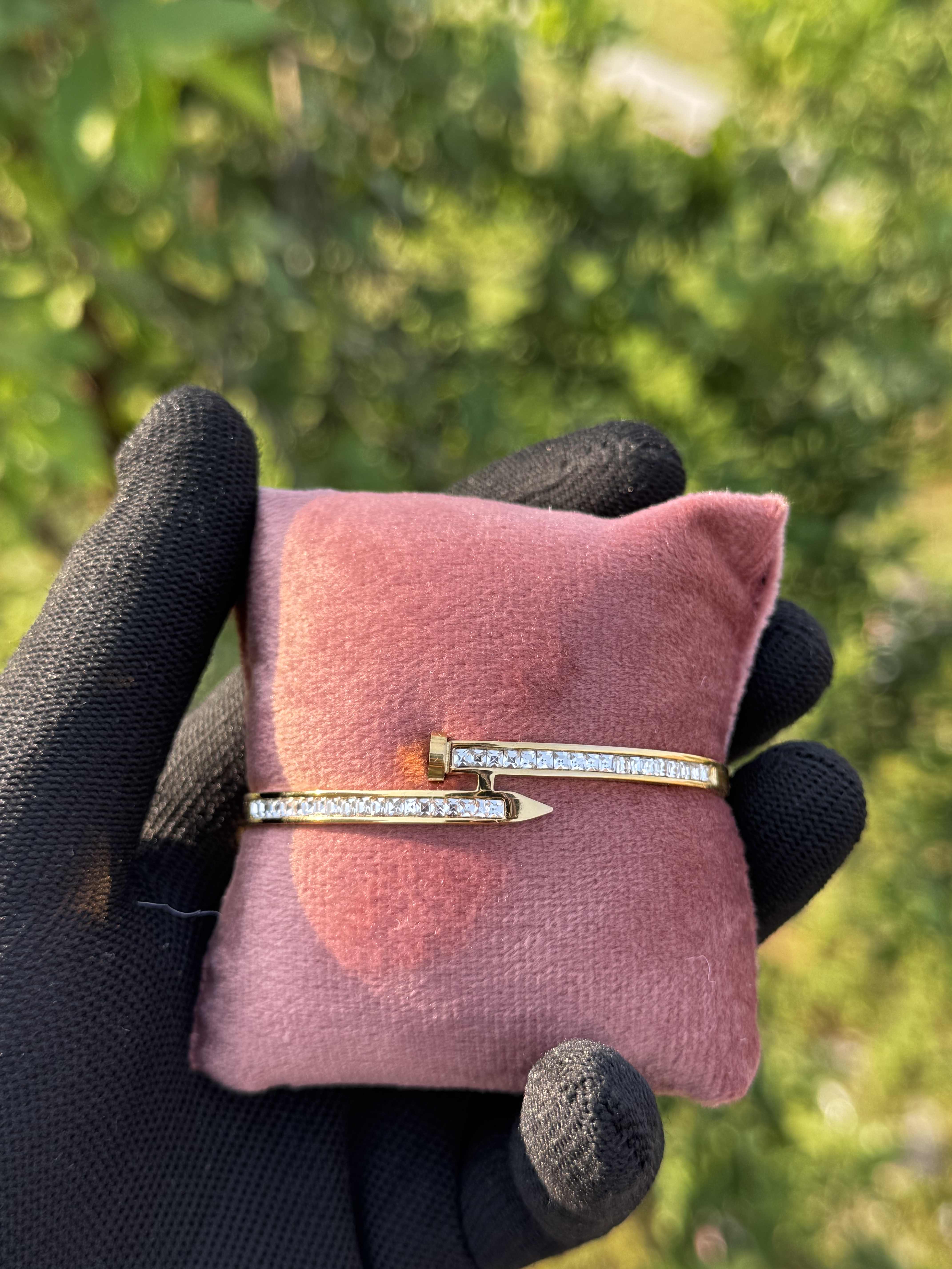 Nail Crystal Gold Bracelet