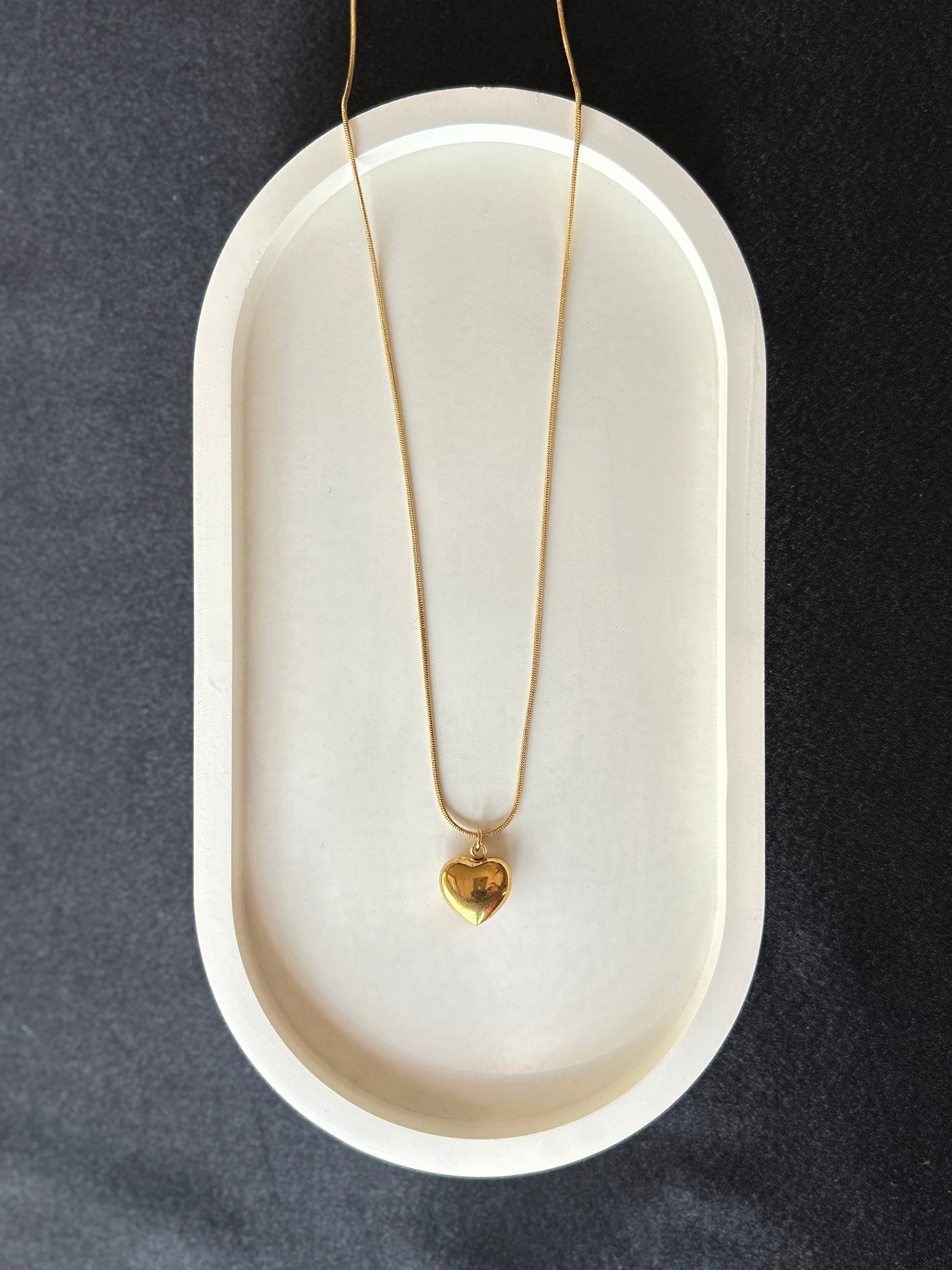 Minimal Heart Necklace