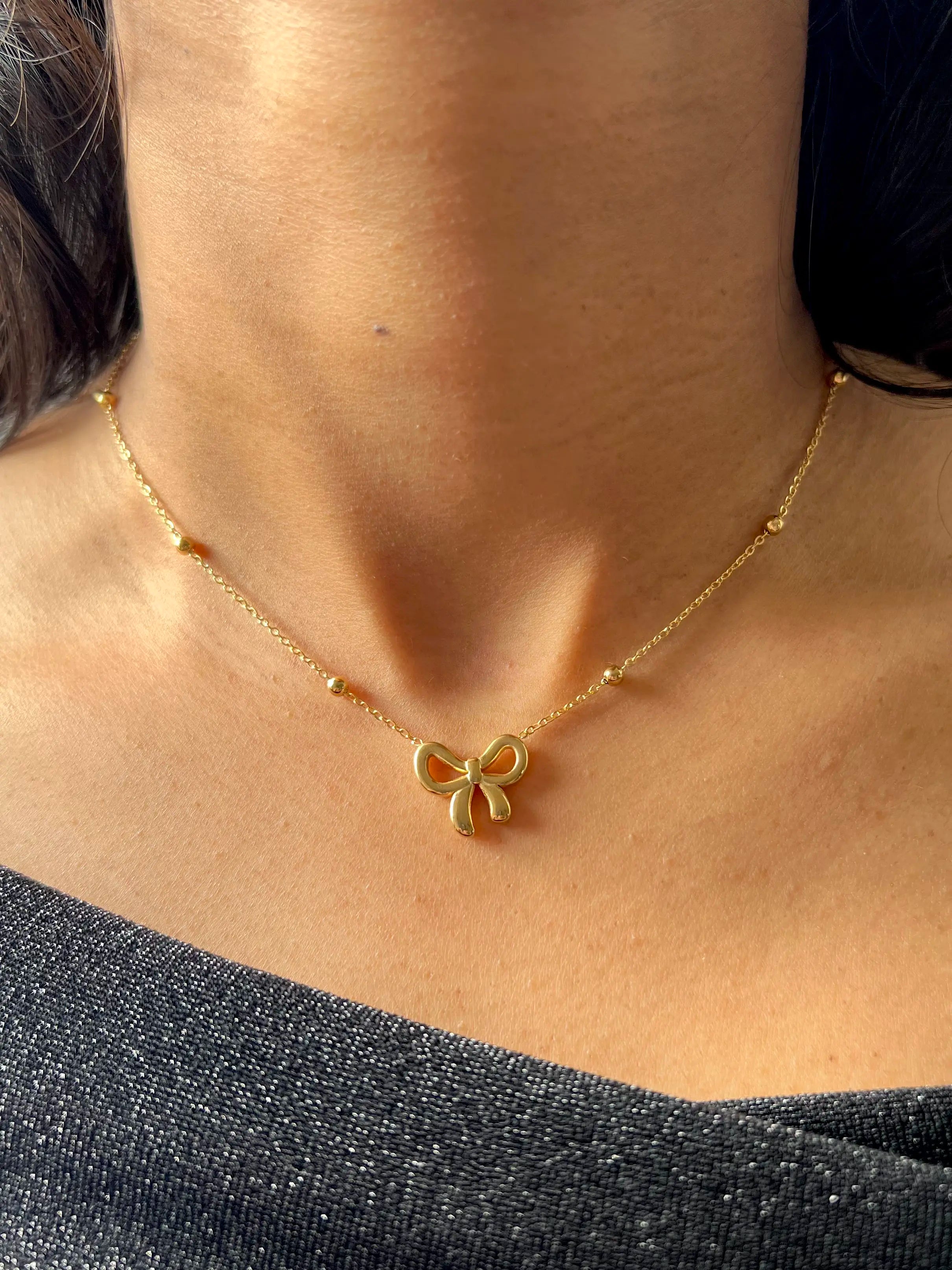 Evora Bow Necklace