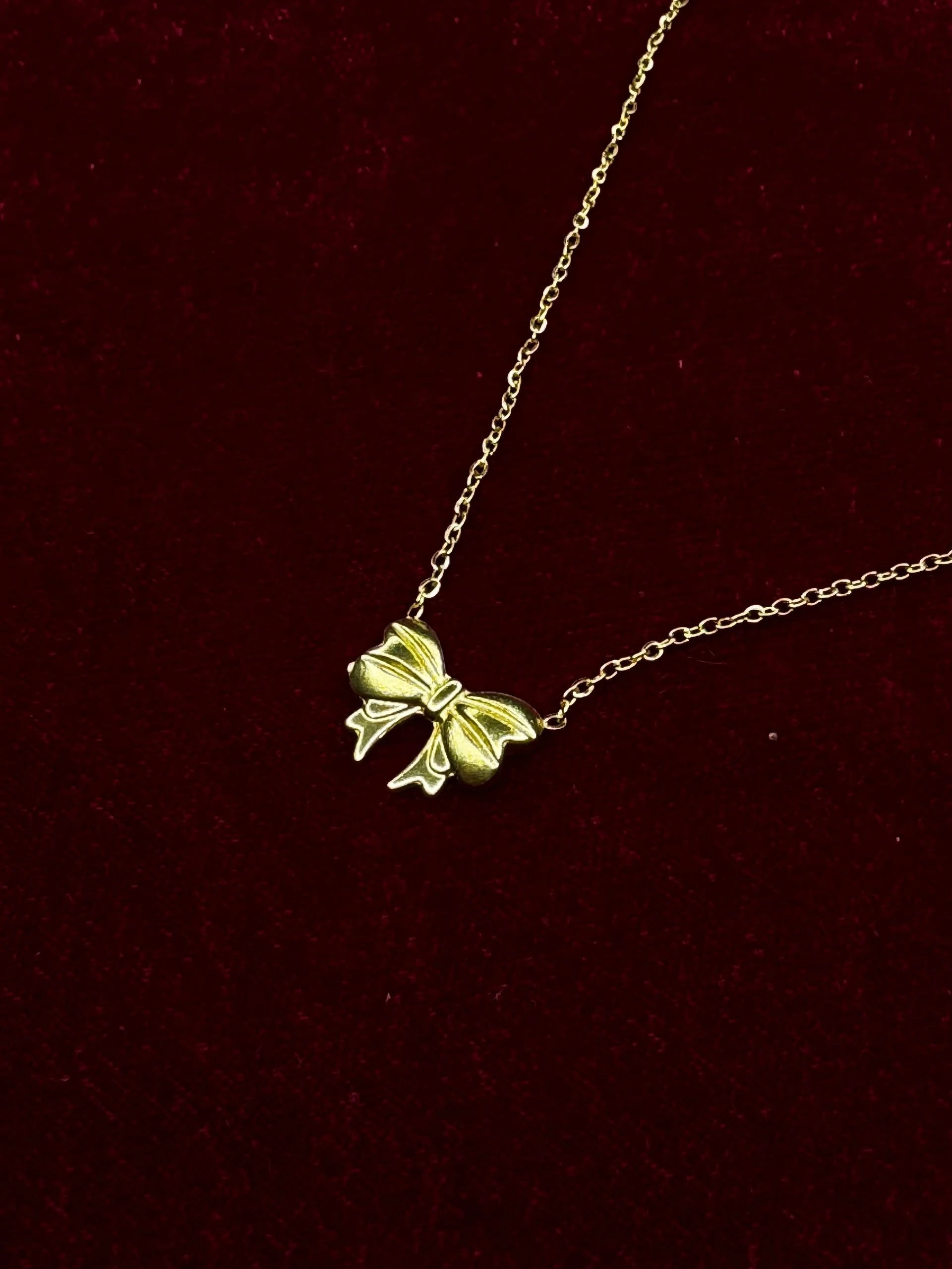 Minimal Gold Bow Necklace